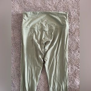 Lululemon size 10, sage colored align leggings
